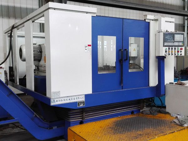 鉤尾框承載(zai)麵加(jia)工(gong)機(jī)(ji)牀