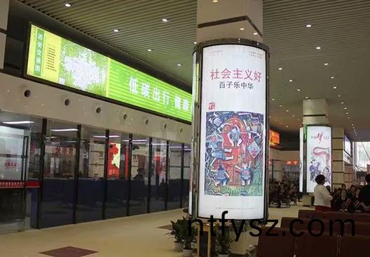 廣告牌(pai)燈(deng)箱(xiang)